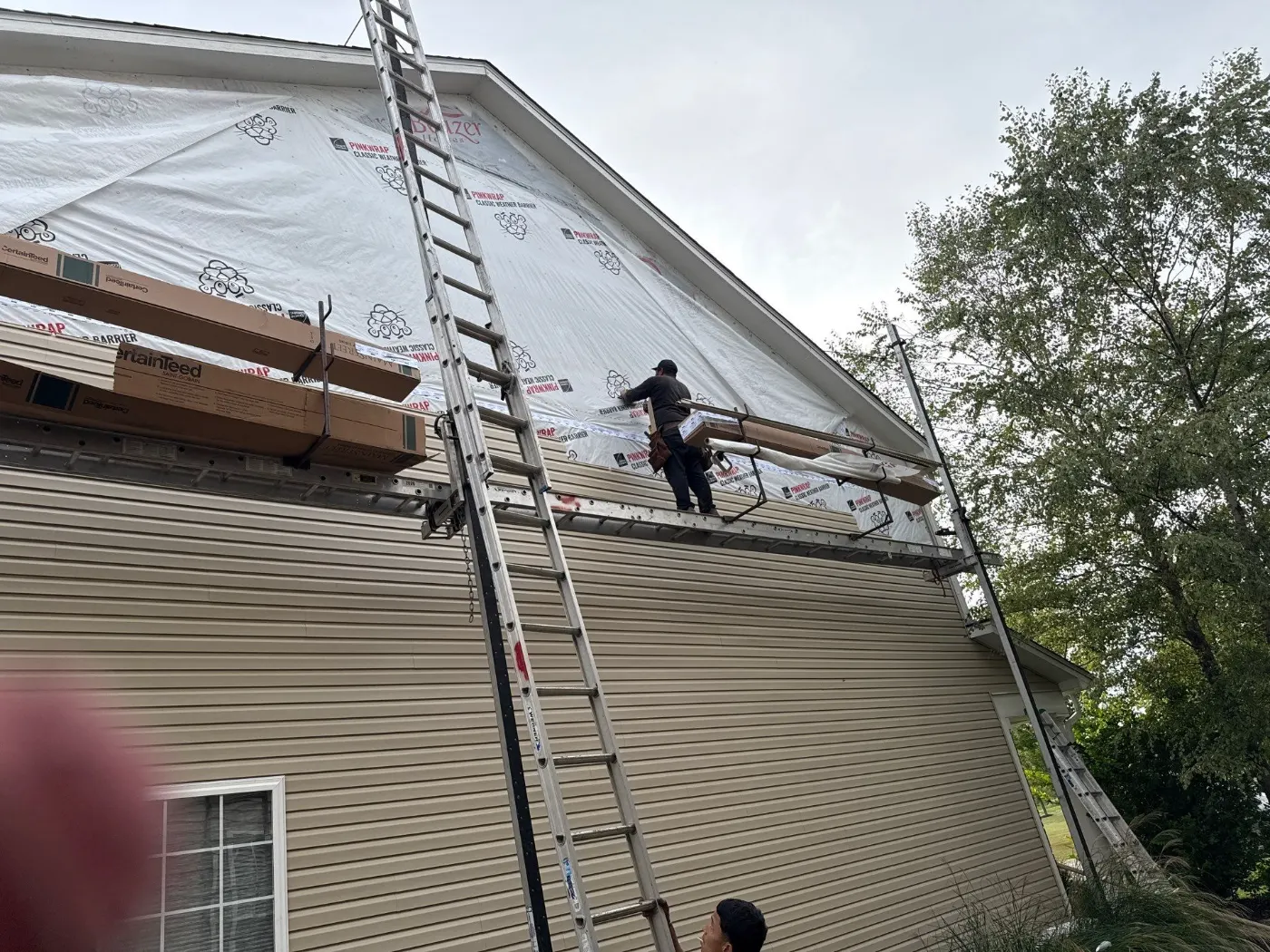 Vinyl siding replacement completed in Heron Ridge